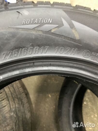 Maxxis Victra SUV M+S 225/65 R17