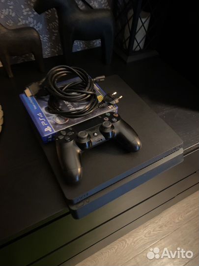 Sony PS4 slim