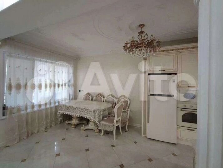 3-к. квартира, 150 м², 1/3 эт.