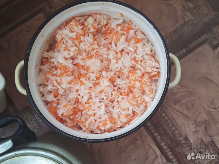 Квашеная капуста 3л,также есть морковь по корейск