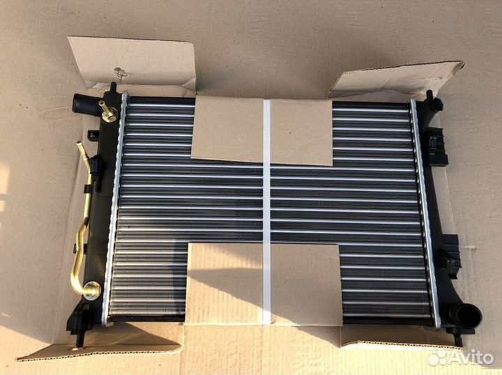 Радиатор Kia Rio 3 - Solaris с 2010-17 года