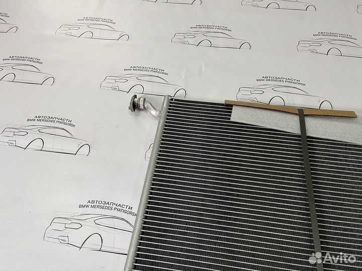 Радиатор низких температур Mercedes W205 W213 GLC