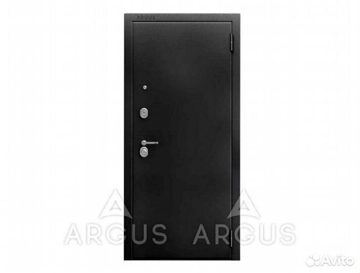 Входная дверь с терморазрывом и зеркалом