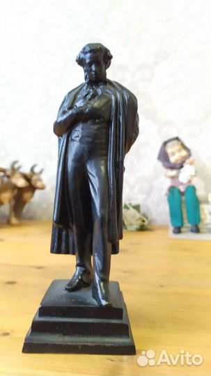 Бюст Пушкина бронза