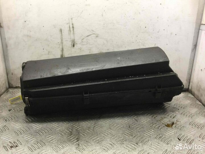 Корпус воздушного фильтра Mercedes C-klasse a64609