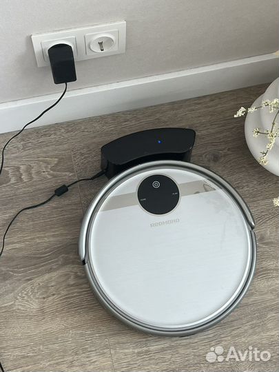Робот пылесос redmond rv r500