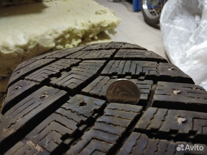 Goodyear Ultragrip Ice Arctic 195/65 R15 95