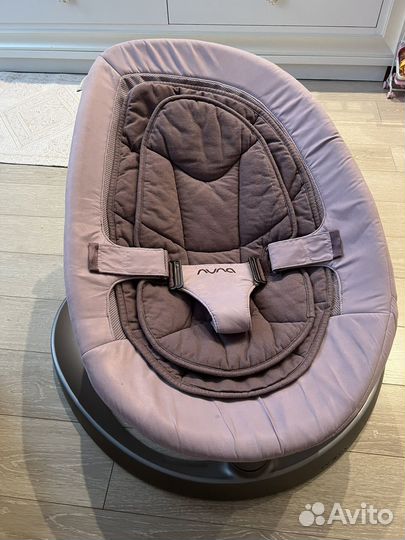 Шезлонг Nuna Leaf