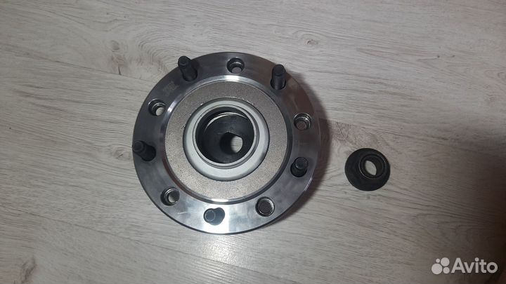 Новый подшипник со ступицей. Транзит