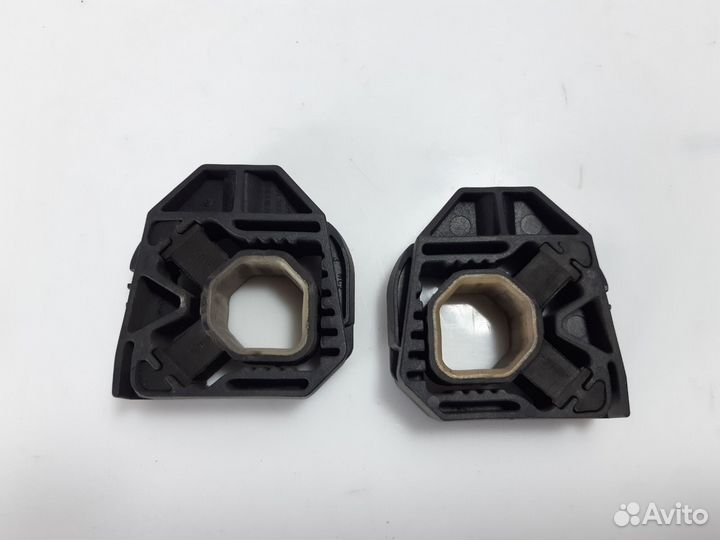 Кронштейн радиатора Volkswagen Touran 2006