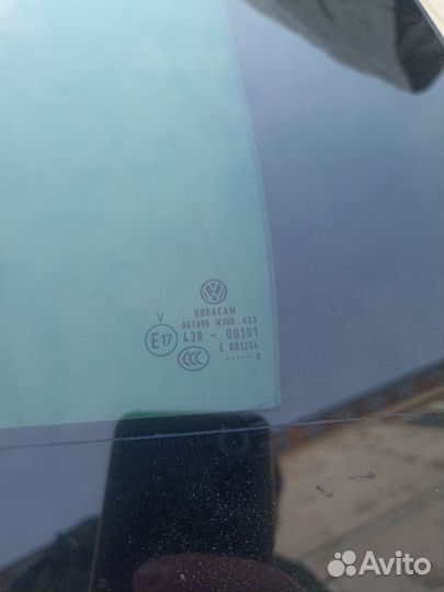 Стекло задней левой двери форточка Volkswagen Tigu