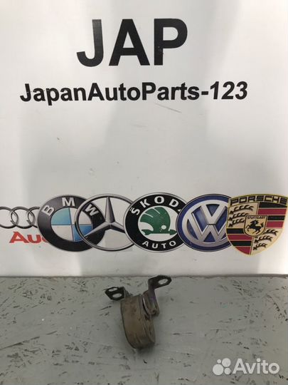 Кронштейн глушителя Audi Q5 8R cncd 2013