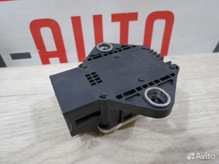 Датчик ускорения Nissan Teana J32