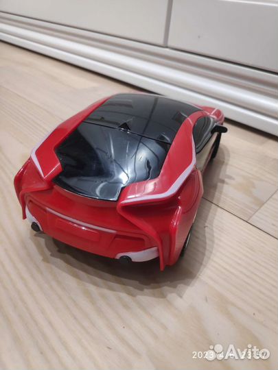 Машинка на пульте управления