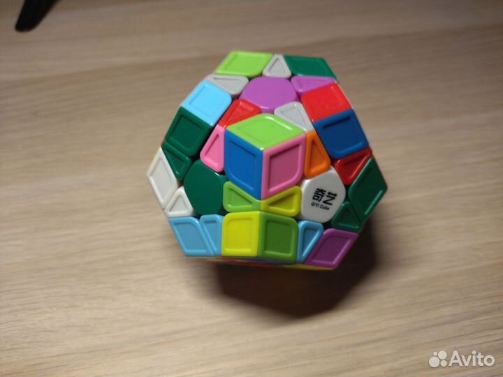 Кубик Мегаминкс