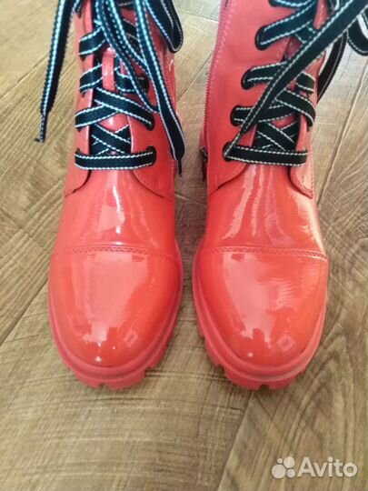 Продам ботинки 36 размер