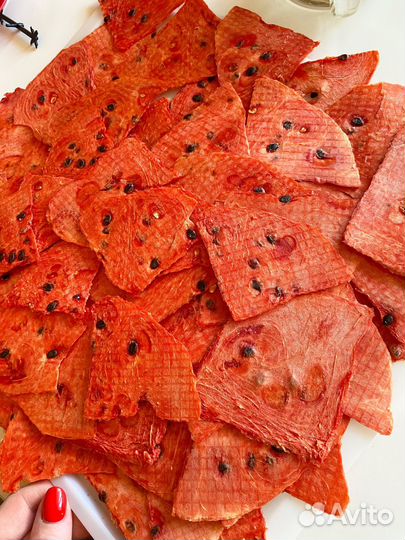 Сушеные фрукты; фрипсы; полезные сладости