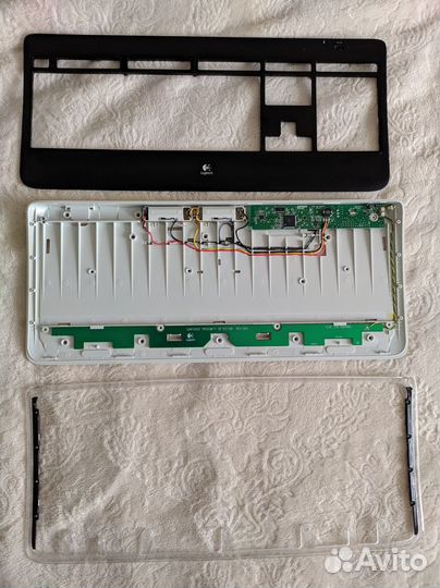 Logitech K800 Клавиши, детали, разбор