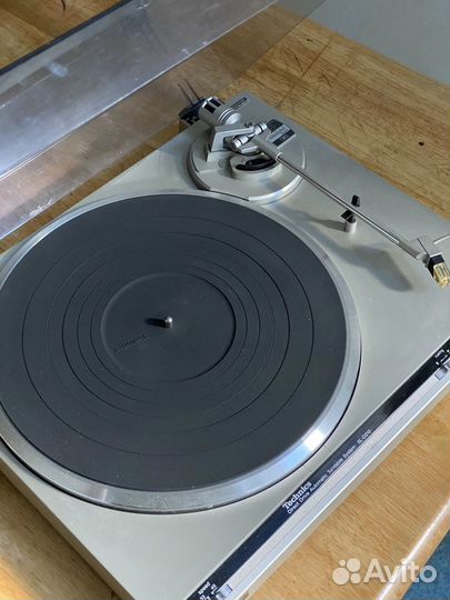 Проигрыватель винила Technics sl-d210