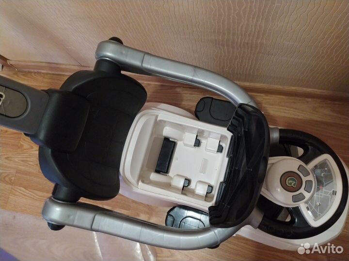 Машинка каталка (толокар с ручкой)