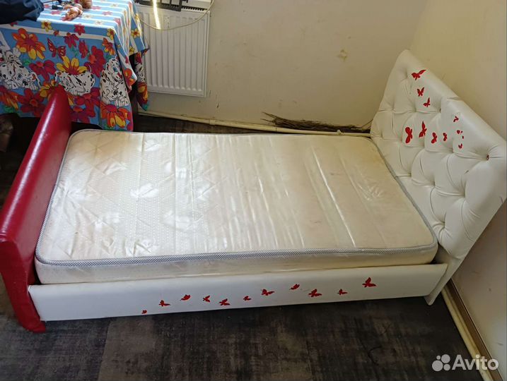 Детская кровать от 3 лет с матрасом бу