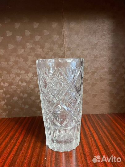 Хрустальная ваза
