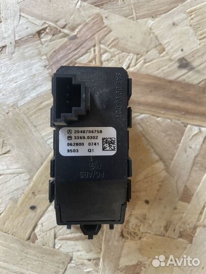 Кнопка аварийной сигнализации Mercedes-Benz X204