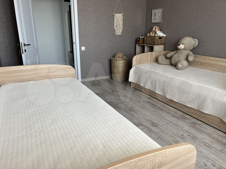 2-к. квартира, 80 м², 2/9 эт.