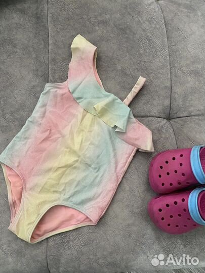 Купальник, сланцы