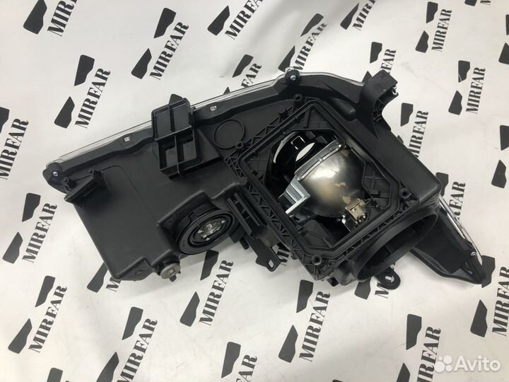 Фара левая Lexus RX 2 2005-2009 xenon