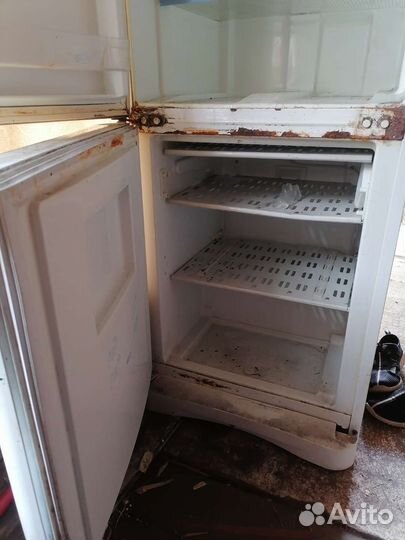 Холодильник бу Индезит