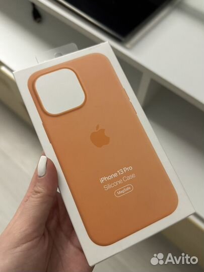 Чехол на iPhone 13 pro