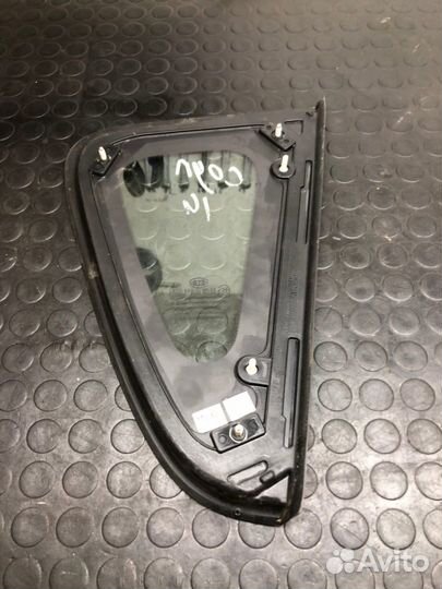 Форточка в кузов Kia Soul 2009-2014 878102K000