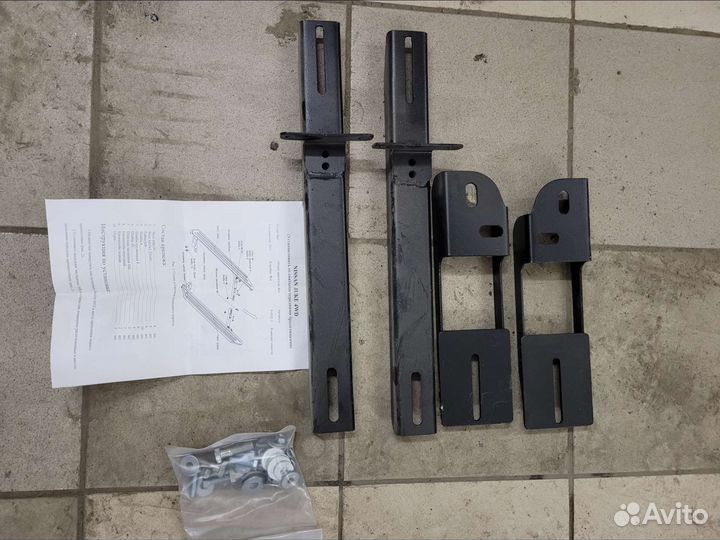 Комплект крепежа для установки порогов Nissan Juke