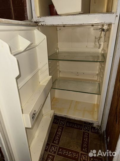 Холодильник маленький бу