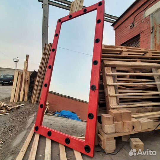 Зеркало гримерное из паллет