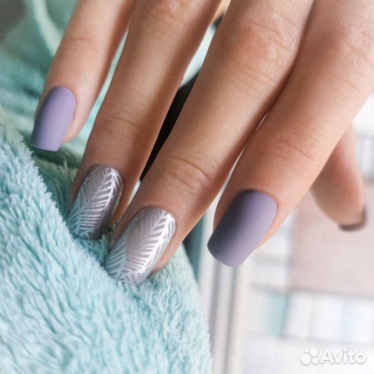 Модель на маникюр