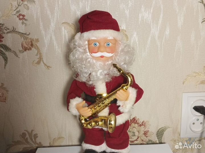 Статуэтка фарфор