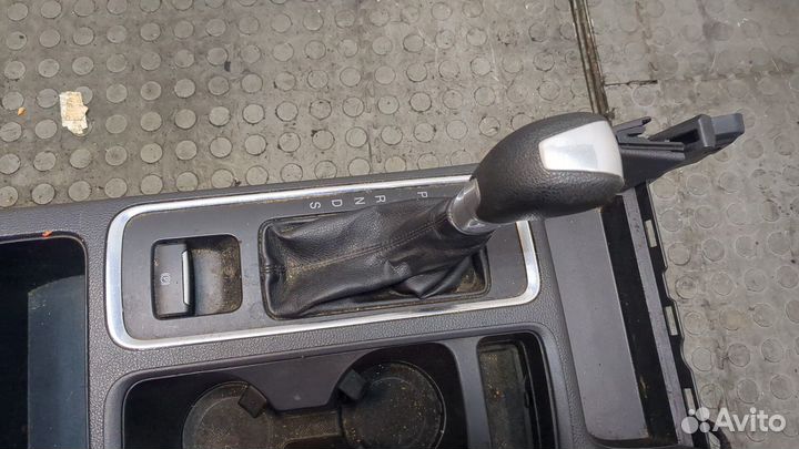 Консоль салона Ford Escape 2015, 2017