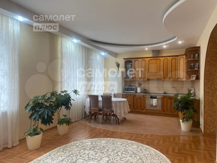 3-к. квартира, 90 м², 2/9 эт.