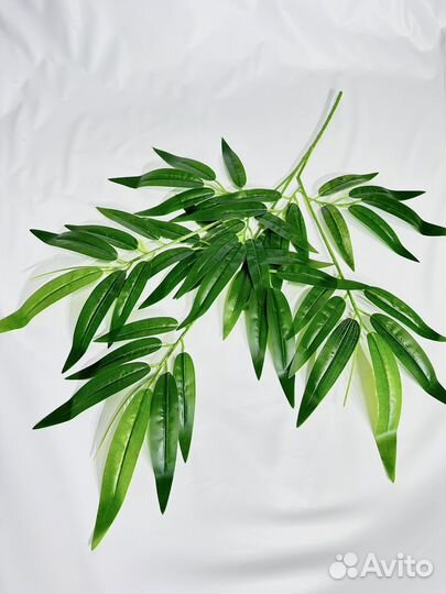 Искусственные ветки деревьев