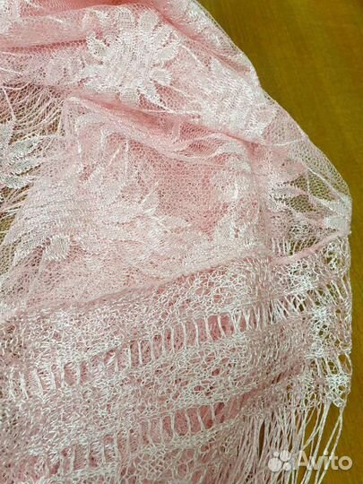 Кружевная шаль и шифоновый палантин