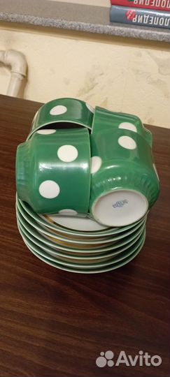 Редкие чашки Горохи на зеленом, Красный фарфорист