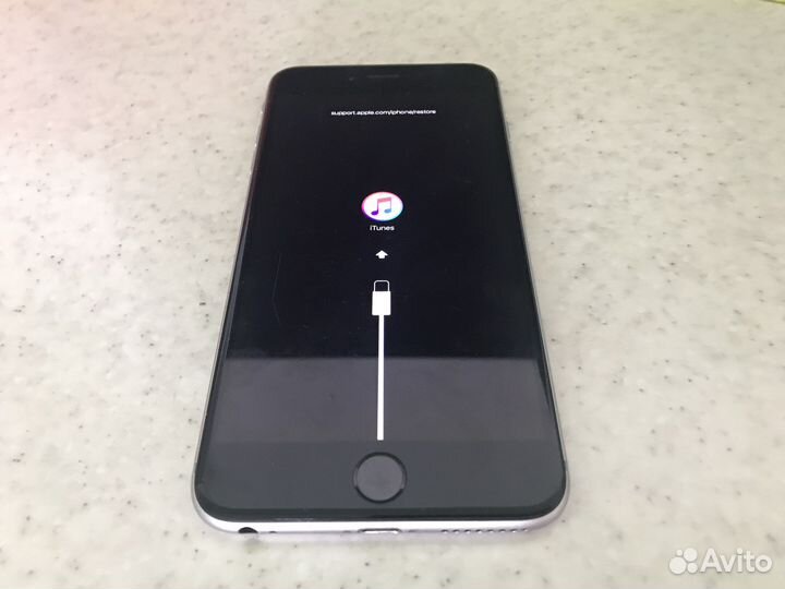 Телефон iPhone 6 plus