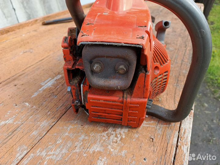 Бензопила Хускварна 142