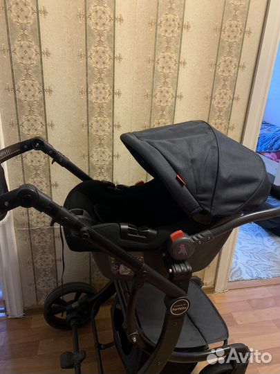 Продам коляску фирмы Farfello
