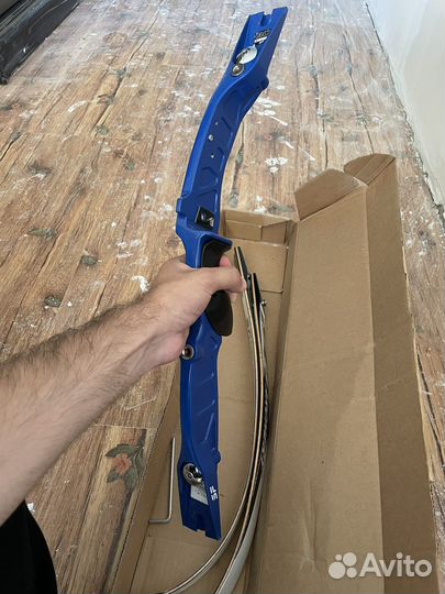 Продаю железный лук, все с собой кроме титивы