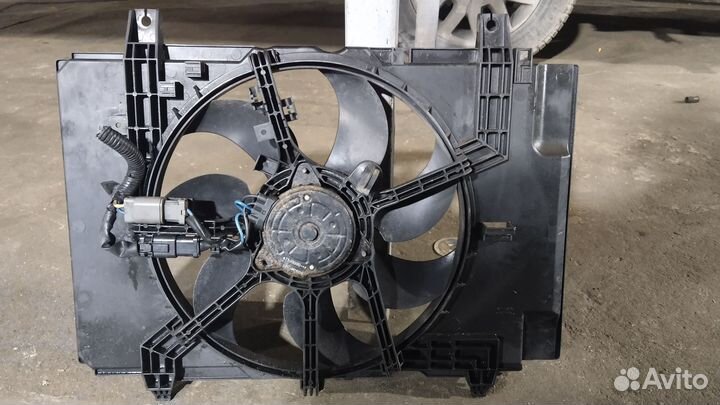 Вентилятор радиатора Ниссан Тиида Ц11/Жук