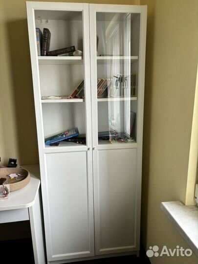 Книжный шкаф IKEA