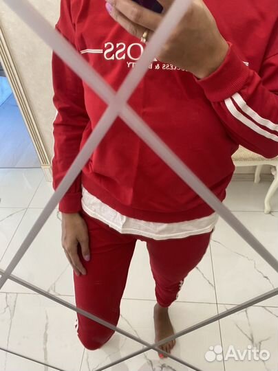 Спортивный костюм женский